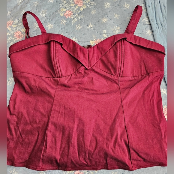 VIXEN Maneater Top - Picture 1 of 3